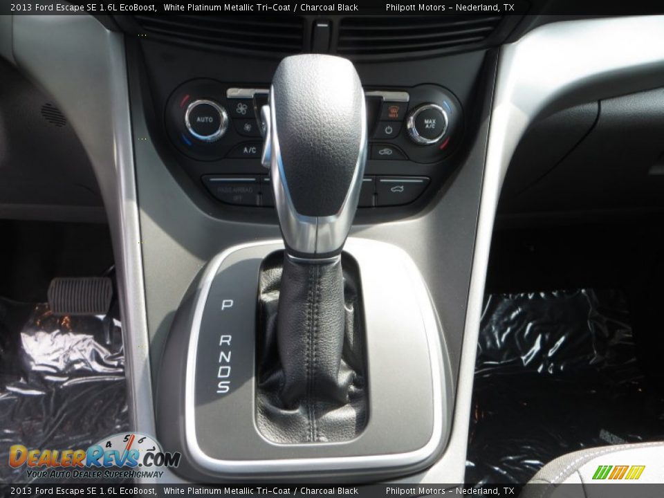 2013 Ford Escape SE 1.6L EcoBoost White Platinum Metallic Tri-Coat / Charcoal Black Photo #31