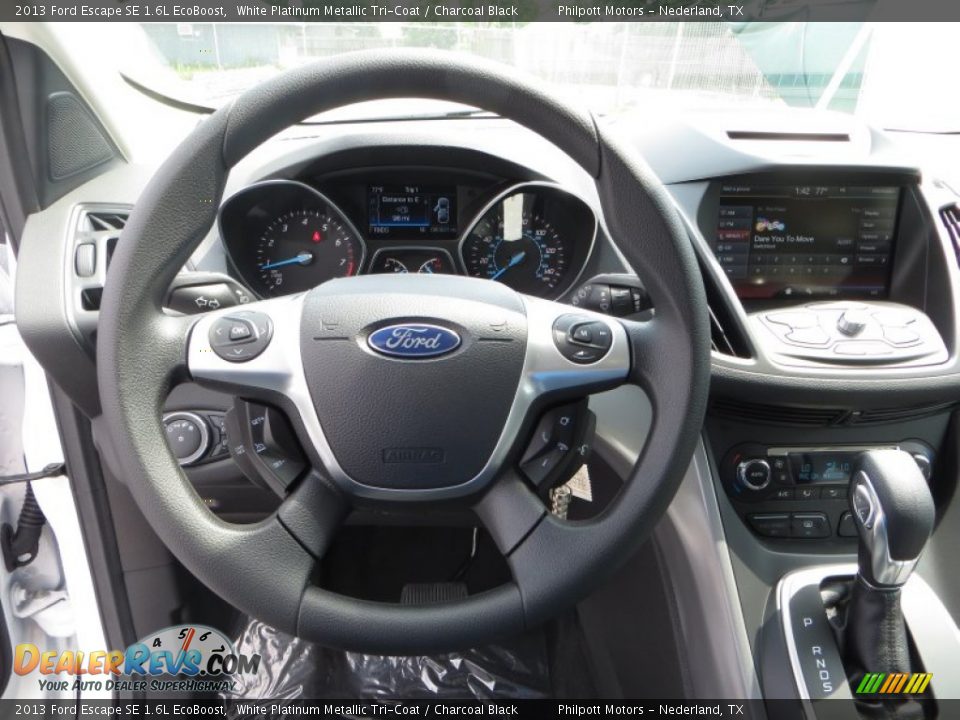 2013 Ford Escape SE 1.6L EcoBoost White Platinum Metallic Tri-Coat / Charcoal Black Photo #32