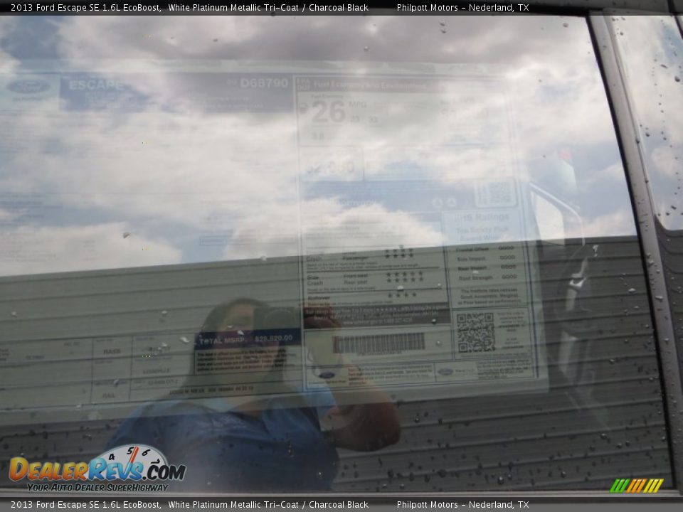 2013 Ford Escape SE 1.6L EcoBoost White Platinum Metallic Tri-Coat / Charcoal Black Photo #35