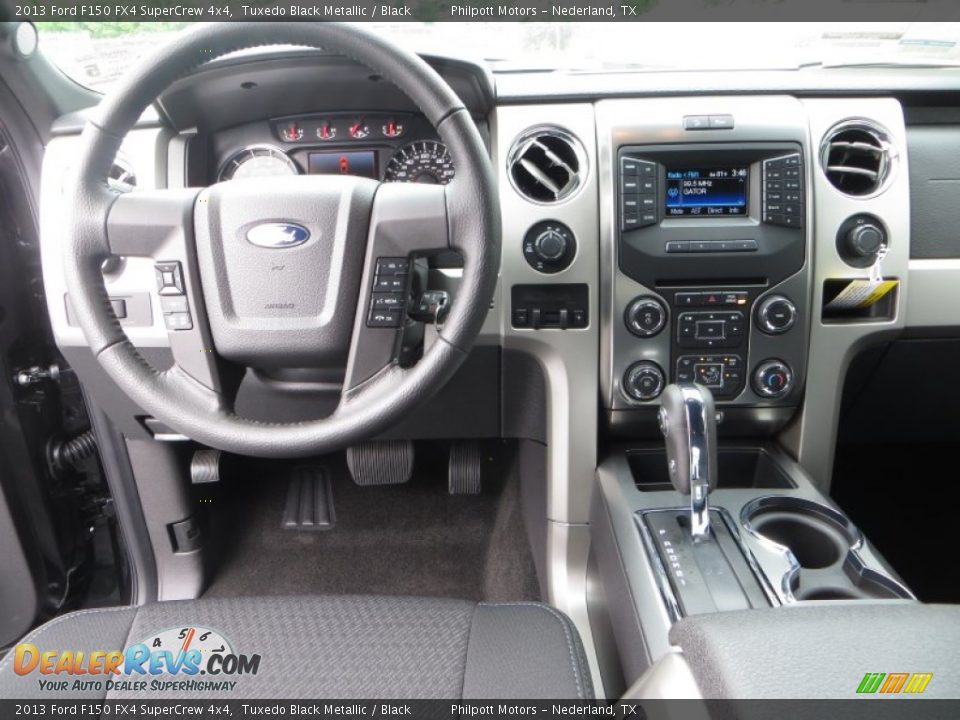 Dashboard of 2013 Ford F150 FX4 SuperCrew 4x4 Photo #28