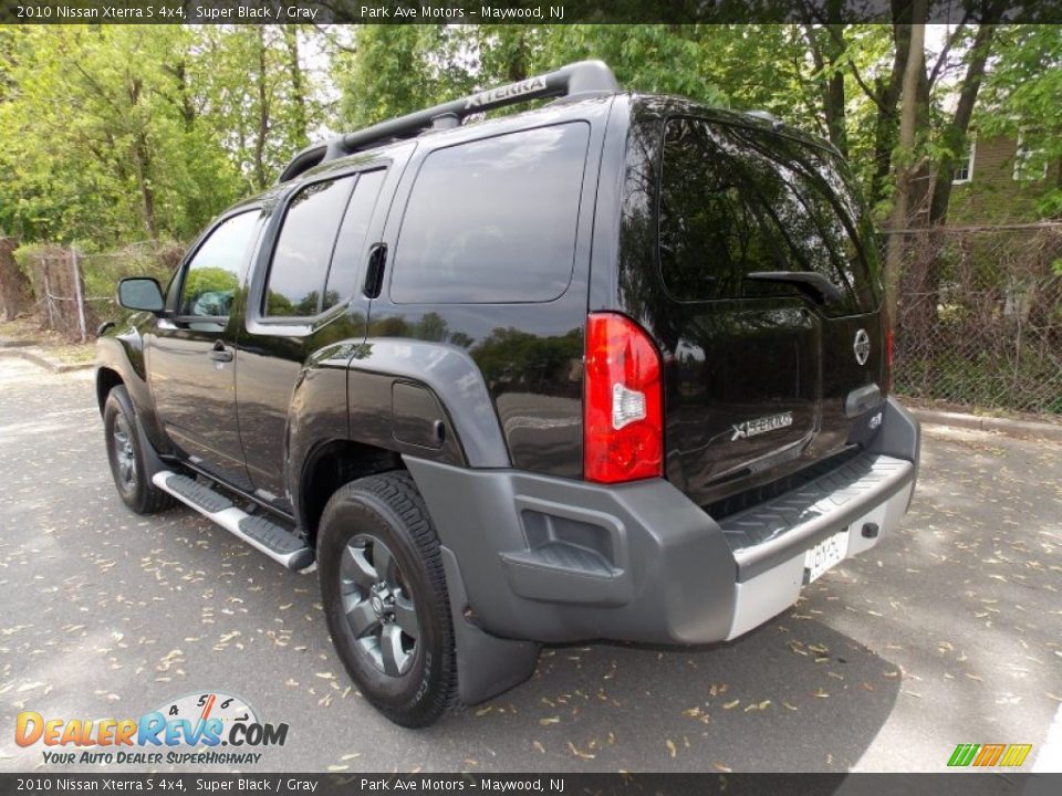 2010 Nissan Xterra S 4x4 Super Black / Gray Photo #3