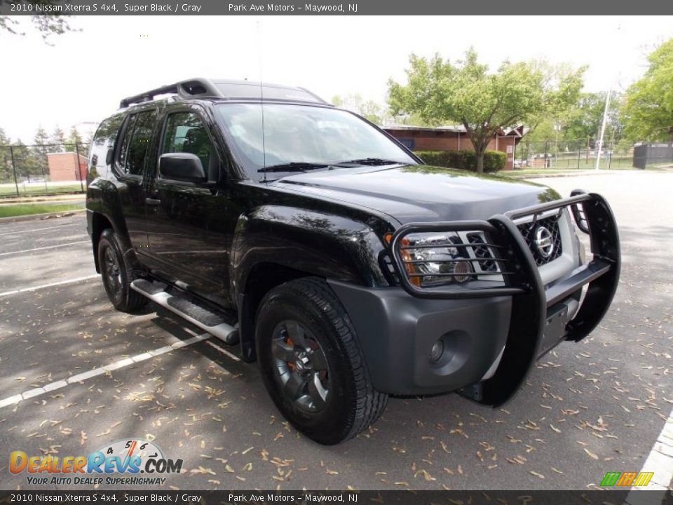 2010 Nissan Xterra S 4x4 Super Black / Gray Photo #7