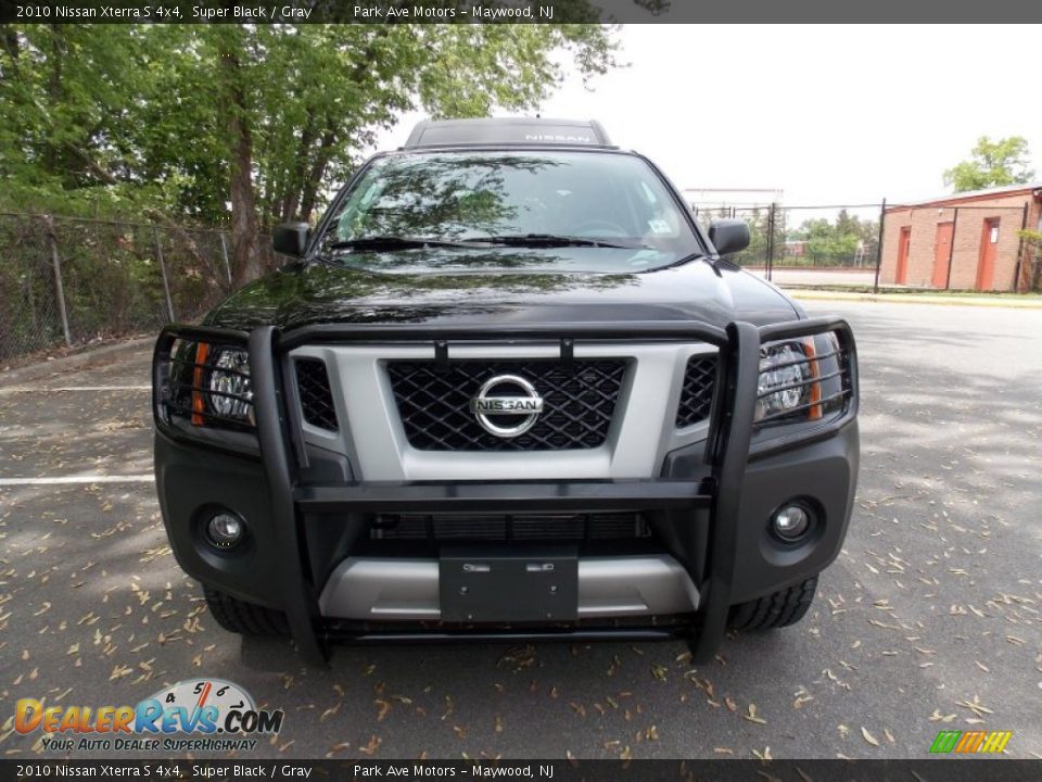 2010 Nissan Xterra S 4x4 Super Black / Gray Photo #8