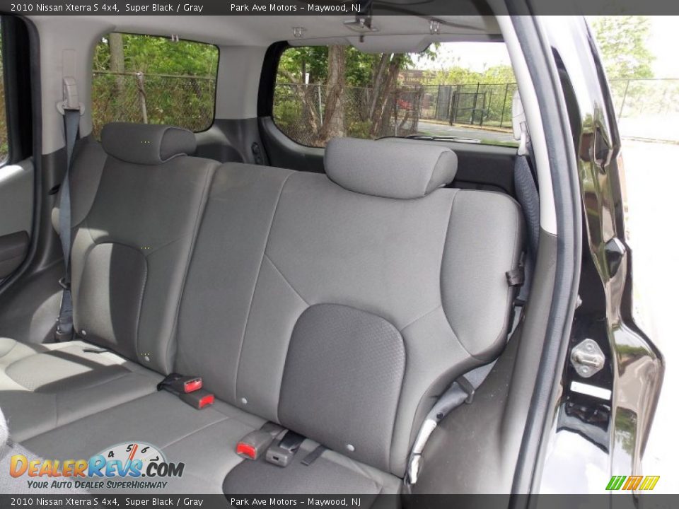 2010 Nissan Xterra S 4x4 Super Black / Gray Photo #14