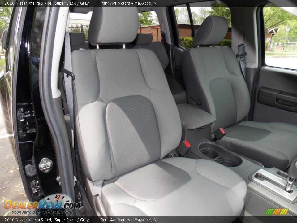 2010 Nissan Xterra S 4x4 Super Black / Gray Photo #18