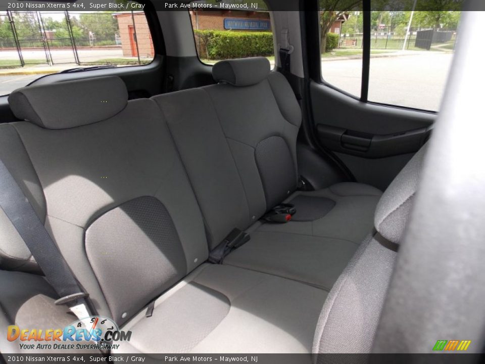 2010 Nissan Xterra S 4x4 Super Black / Gray Photo #22