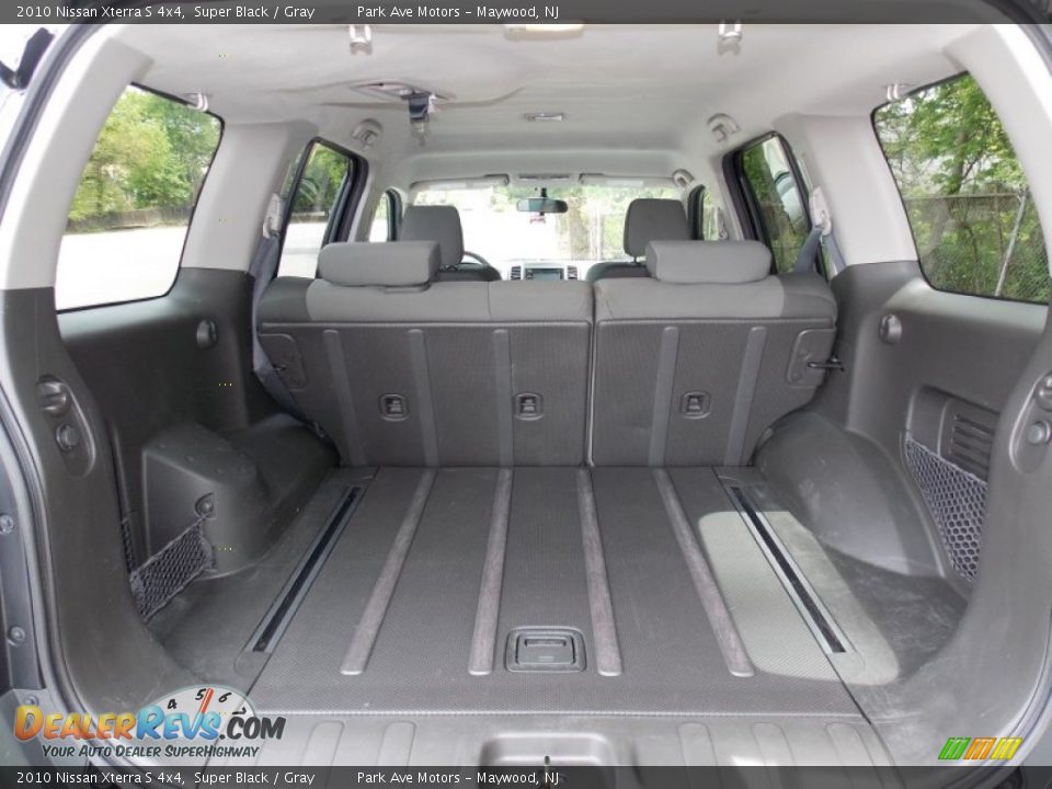 2010 Nissan Xterra S 4x4 Super Black / Gray Photo #23