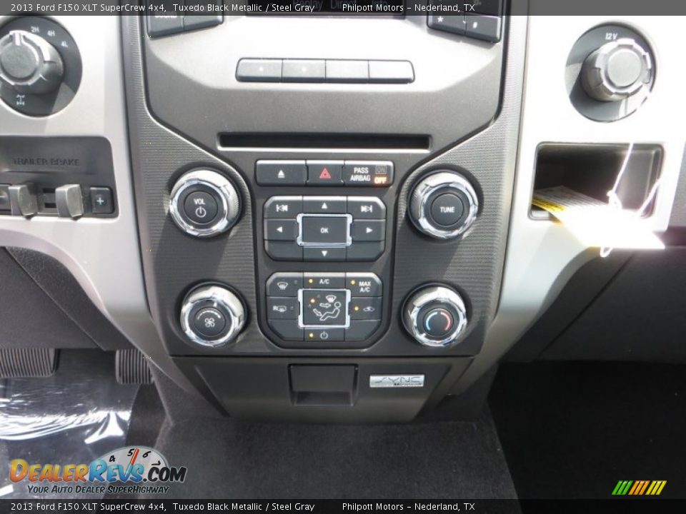 2013 Ford F150 XLT SuperCrew 4x4 Tuxedo Black Metallic / Steel Gray Photo #30