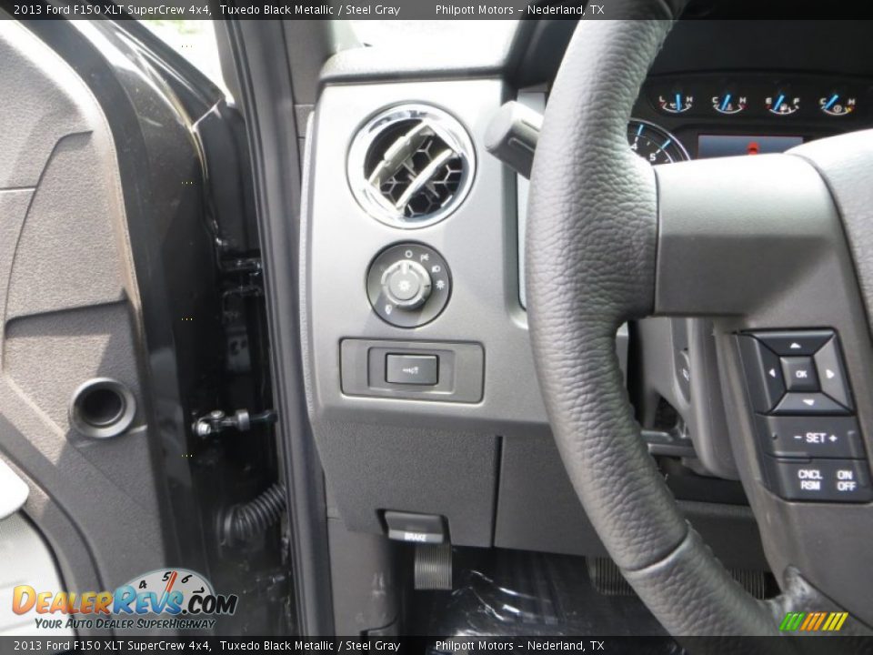 2013 Ford F150 XLT SuperCrew 4x4 Tuxedo Black Metallic / Steel Gray Photo #33