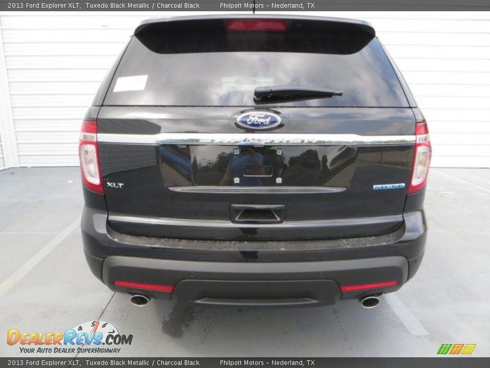 2013 Ford Explorer XLT Tuxedo Black Metallic / Charcoal Black Photo #5