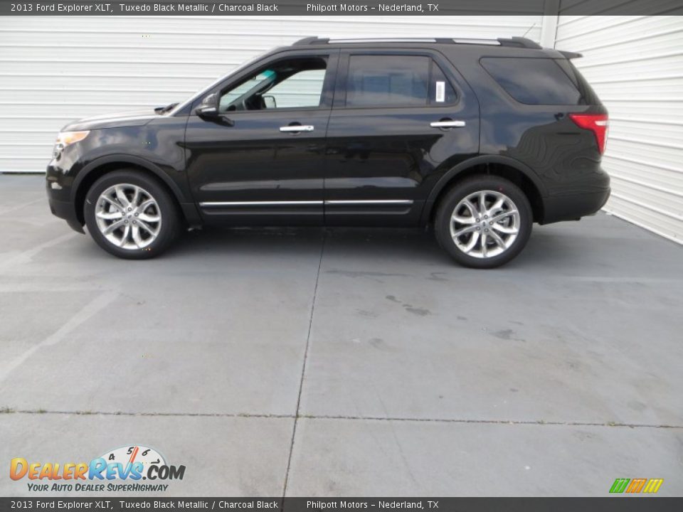 2013 Ford Explorer XLT Tuxedo Black Metallic / Charcoal Black Photo #8