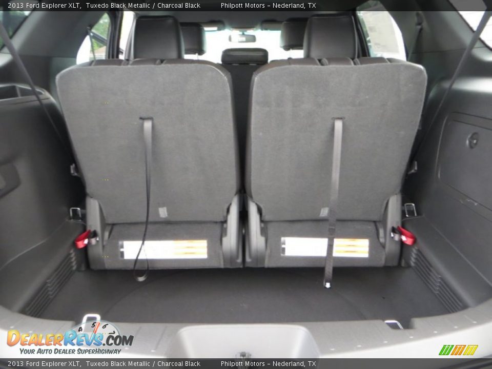 2013 Ford Explorer XLT Tuxedo Black Metallic / Charcoal Black Photo #15