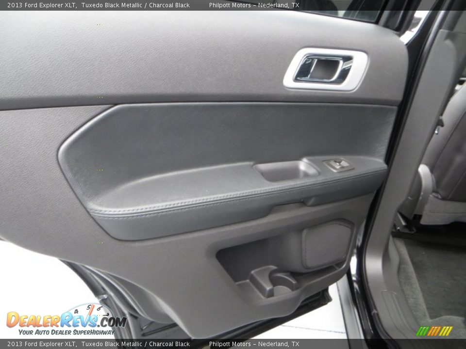 2013 Ford Explorer XLT Tuxedo Black Metallic / Charcoal Black Photo #20