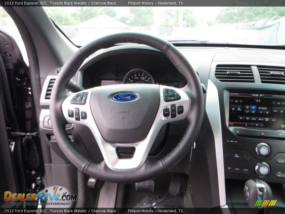 2013 Ford Explorer XLT Tuxedo Black Metallic / Charcoal Black Photo #31