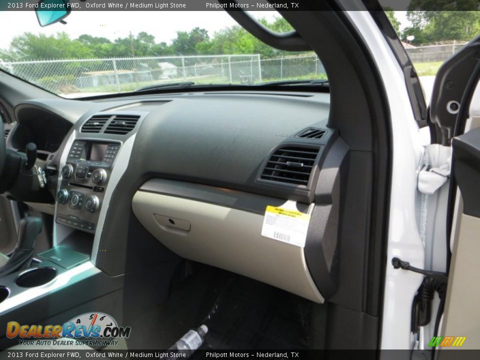 2013 Ford Explorer FWD Oxford White / Medium Light Stone Photo #16