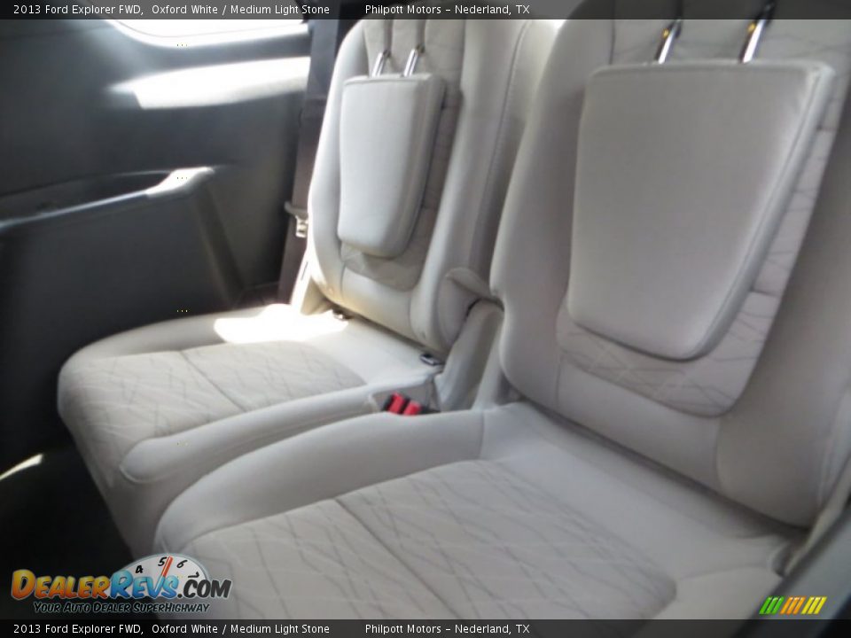 2013 Ford Explorer FWD Oxford White / Medium Light Stone Photo #19