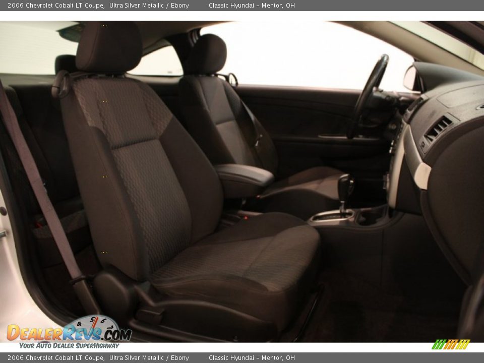 2006 Chevrolet Cobalt LT Coupe Ultra Silver Metallic / Ebony Photo #10