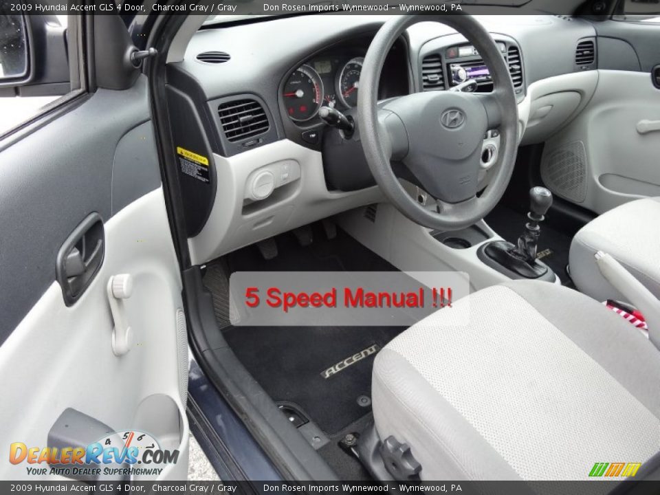 2009 Hyundai Accent GLS 4 Door Charcoal Gray / Gray Photo #13