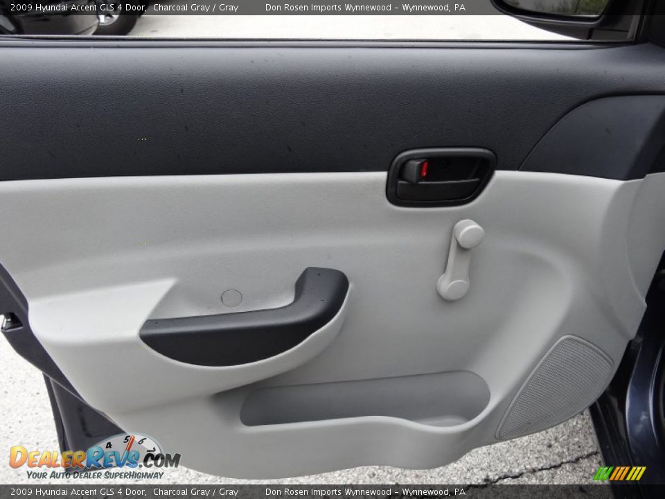 2009 Hyundai Accent GLS 4 Door Charcoal Gray / Gray Photo #14