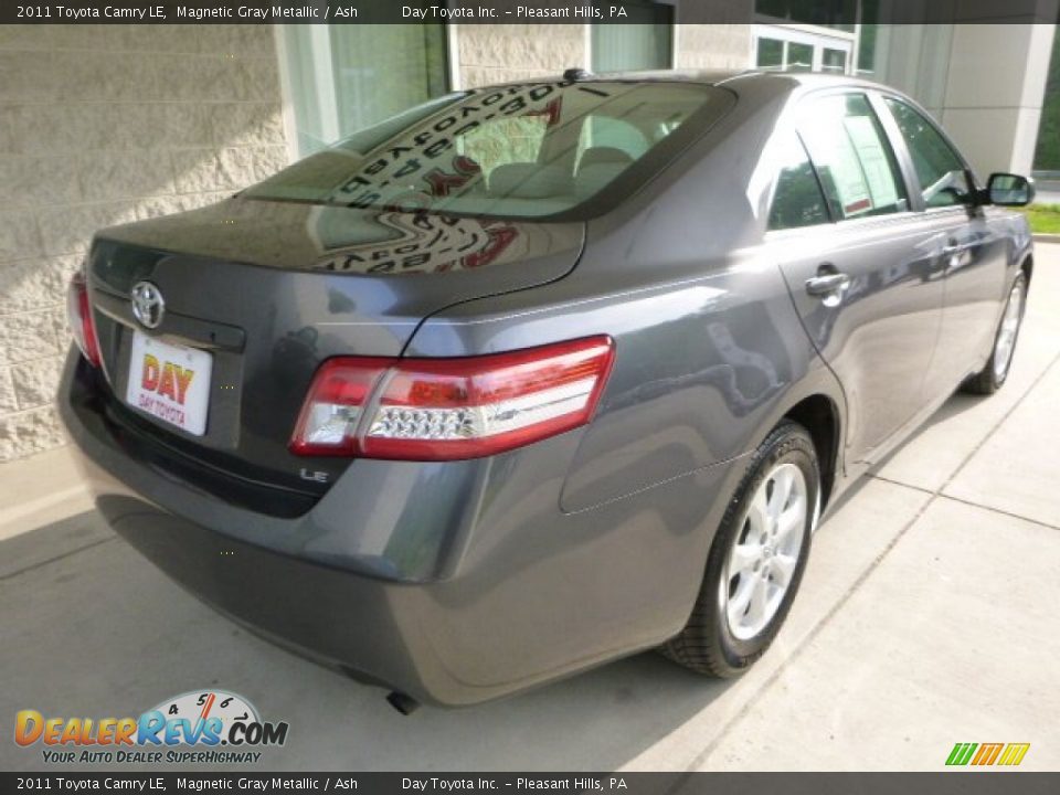 2011 Toyota Camry LE Magnetic Gray Metallic / Ash Photo #2