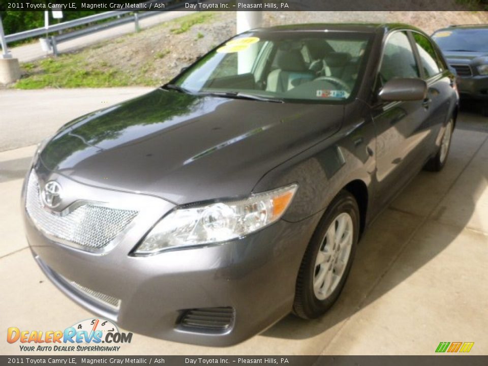 2011 Toyota Camry LE Magnetic Gray Metallic / Ash Photo #5