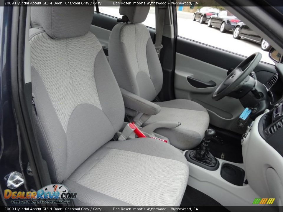2009 Hyundai Accent GLS 4 Door Charcoal Gray / Gray Photo #19