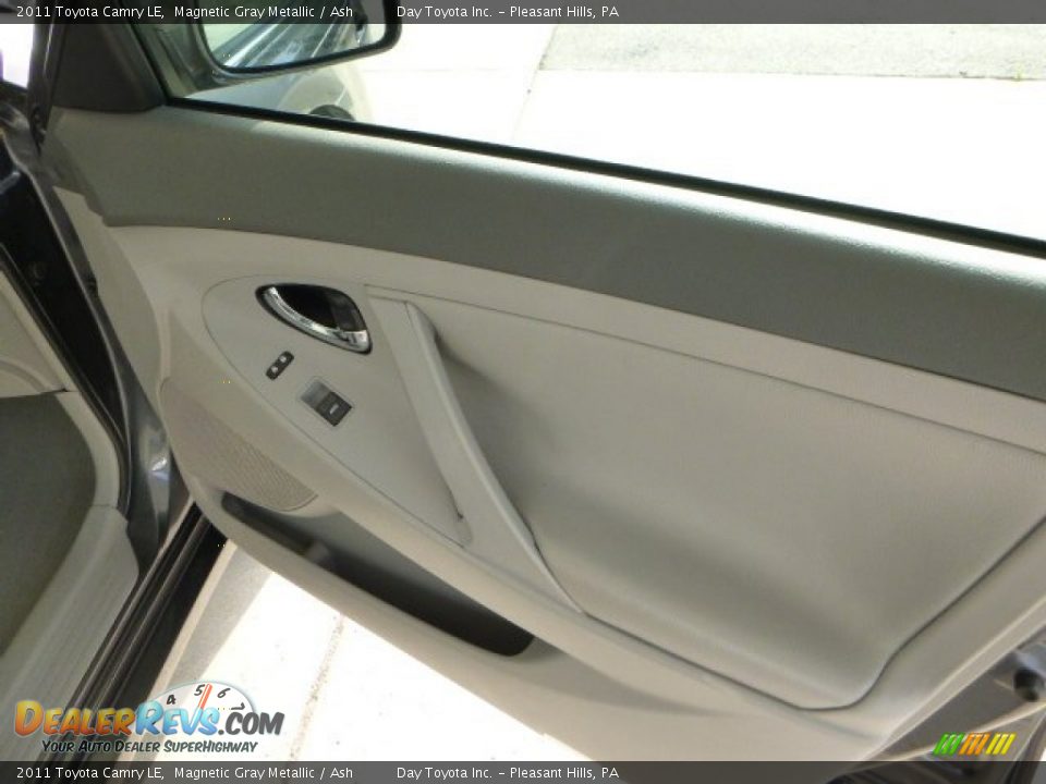 2011 Toyota Camry LE Magnetic Gray Metallic / Ash Photo #11