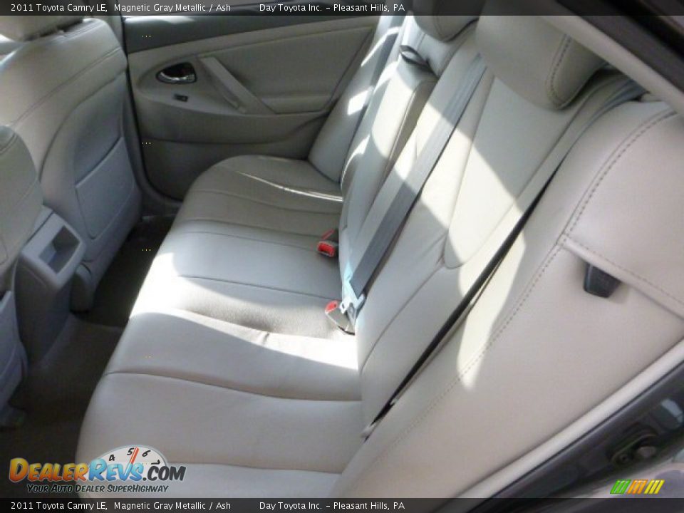 2011 Toyota Camry LE Magnetic Gray Metallic / Ash Photo #14