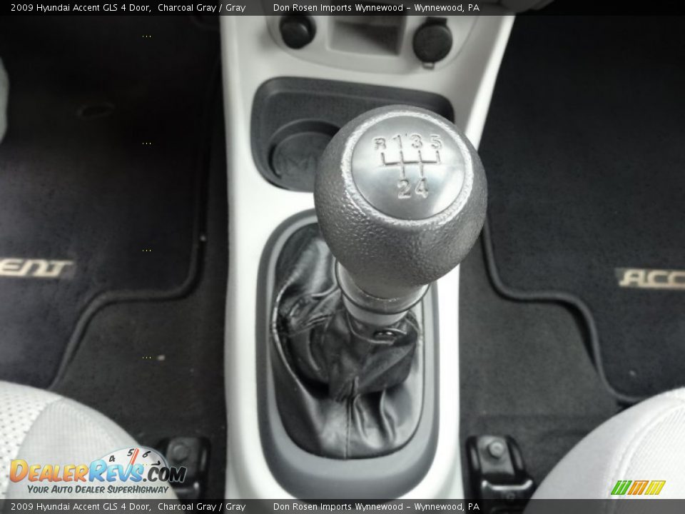 2009 Hyundai Accent GLS 4 Door Charcoal Gray / Gray Photo #36