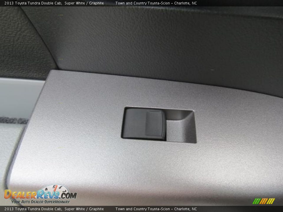 2013 Toyota Tundra Double Cab Super White / Graphite Photo #7