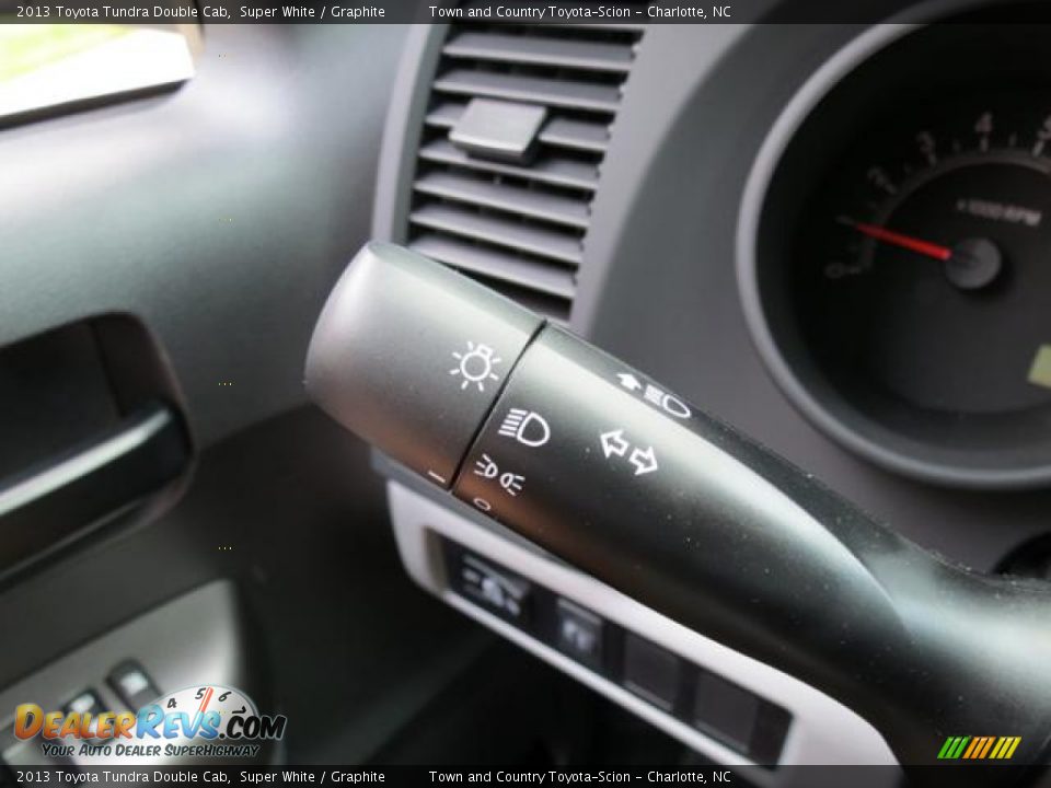 2013 Toyota Tundra Double Cab Super White / Graphite Photo #13