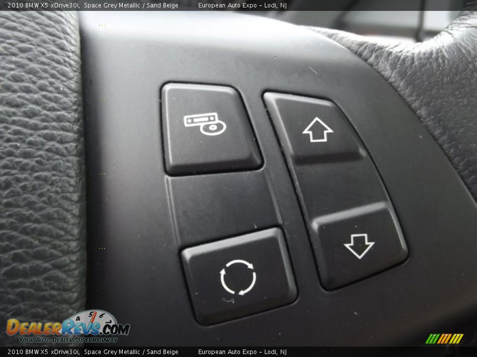 2010 BMW X5 xDrive30i Space Grey Metallic / Sand Beige Photo #17