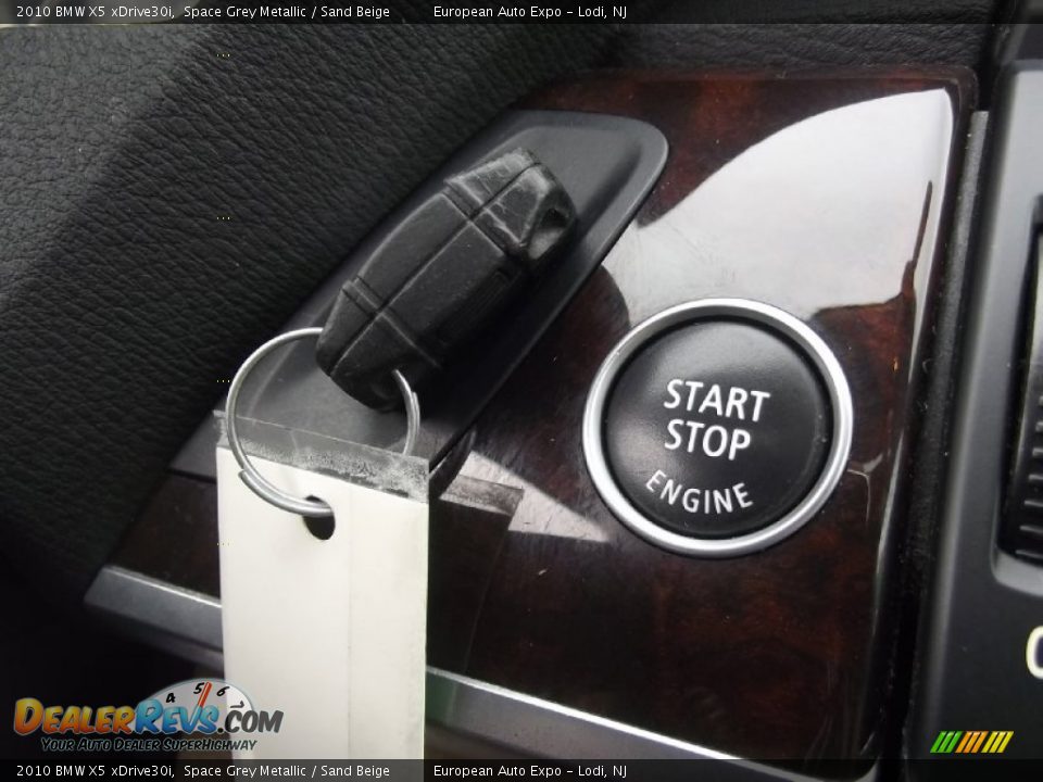 2010 BMW X5 xDrive30i Space Grey Metallic / Sand Beige Photo #20