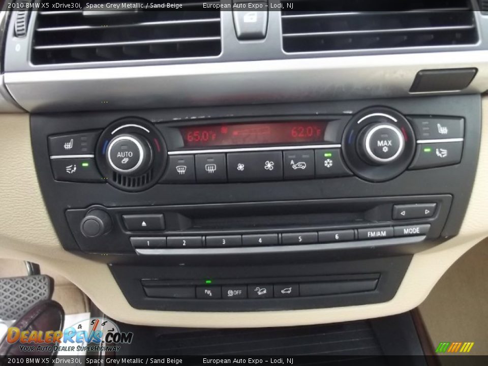 2010 BMW X5 xDrive30i Space Grey Metallic / Sand Beige Photo #22