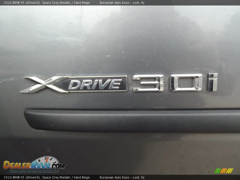 2010 BMW X5 xDrive30i Space Grey Metallic / Sand Beige Photo #33