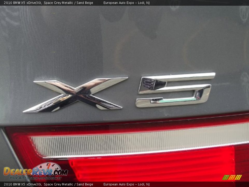 2010 BMW X5 xDrive30i Space Grey Metallic / Sand Beige Photo #34