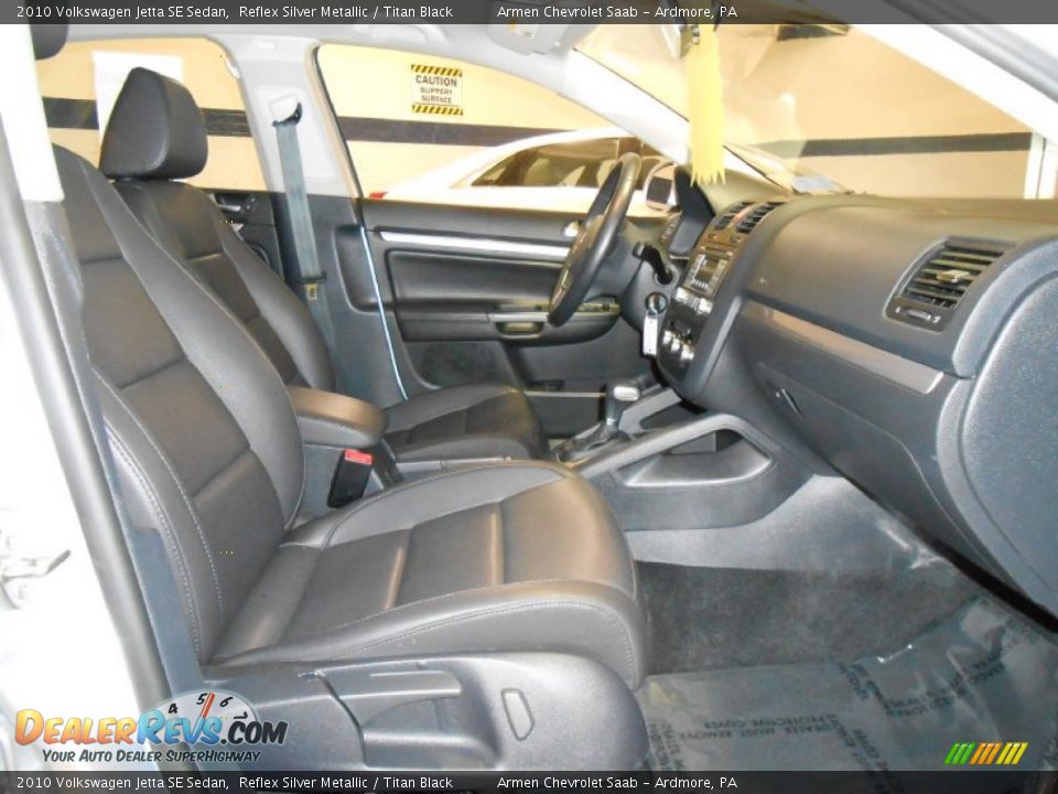 2010 Volkswagen Jetta SE Sedan Reflex Silver Metallic / Titan Black Photo #13