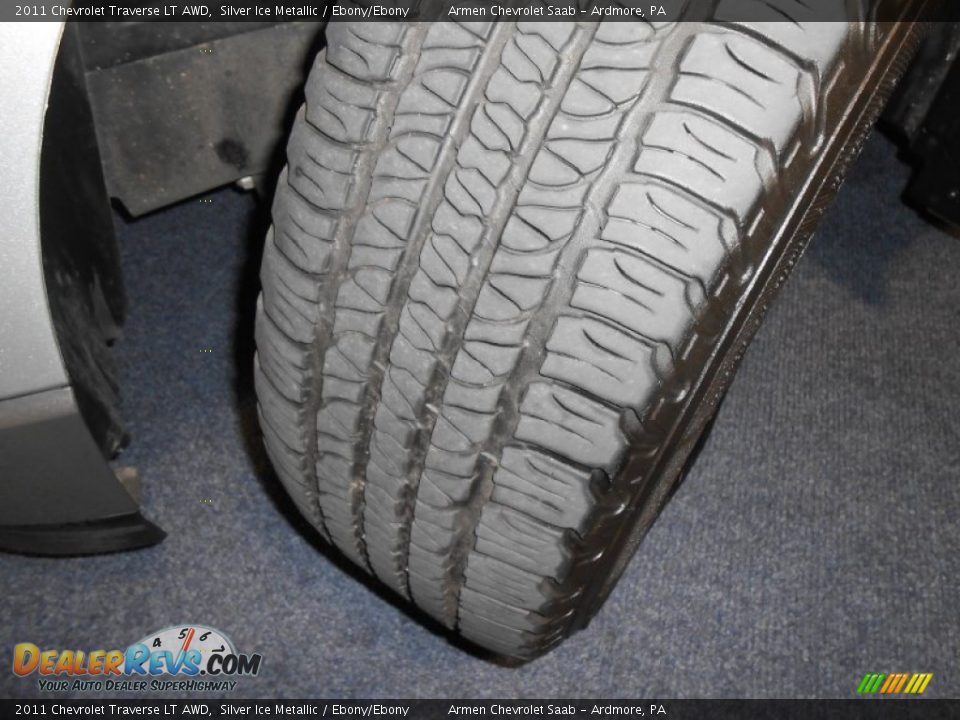 2011 Chevrolet Traverse LT AWD Silver Ice Metallic / Ebony/Ebony Photo #22