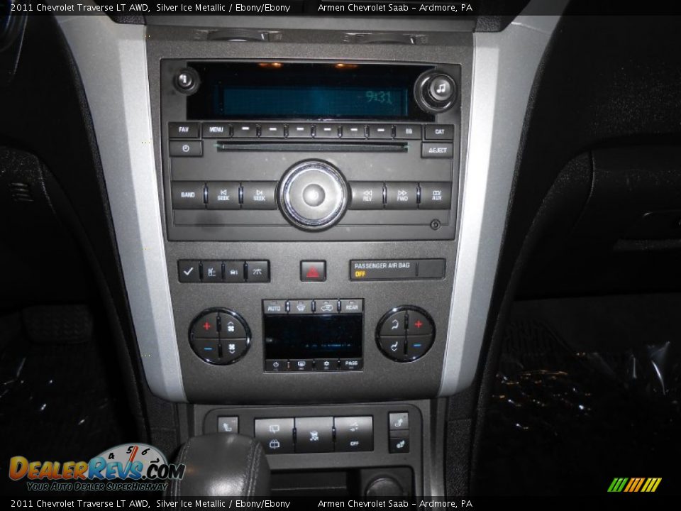2011 Chevrolet Traverse LT AWD Silver Ice Metallic / Ebony/Ebony Photo #23