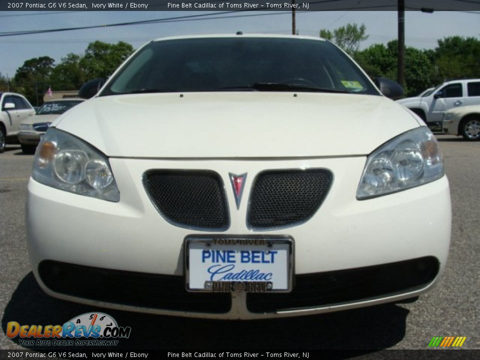 2007 Pontiac G6 V6 Sedan Ivory White / Ebony Photo #2