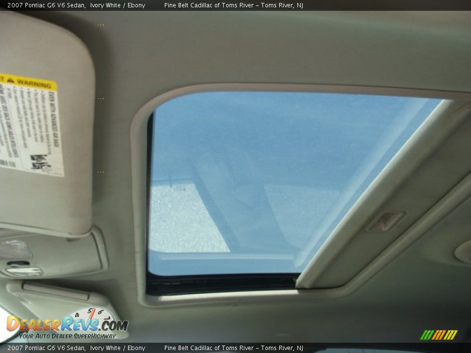 2007 Pontiac G6 V6 Sedan Ivory White / Ebony Photo #13