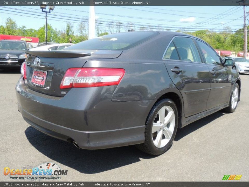 2011 Toyota Camry SE Magnetic Gray Metallic / Ash Photo #4