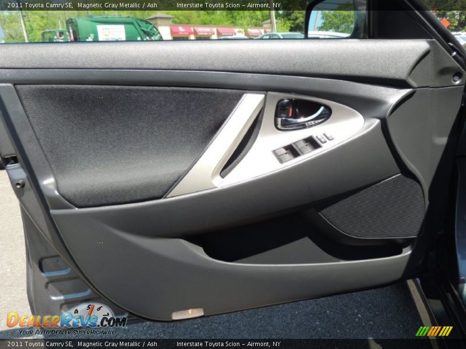 2011 Toyota Camry SE Magnetic Gray Metallic / Ash Photo #7
