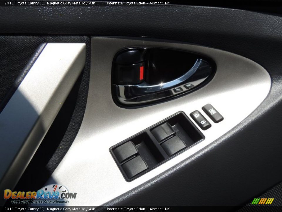 2011 Toyota Camry SE Magnetic Gray Metallic / Ash Photo #8