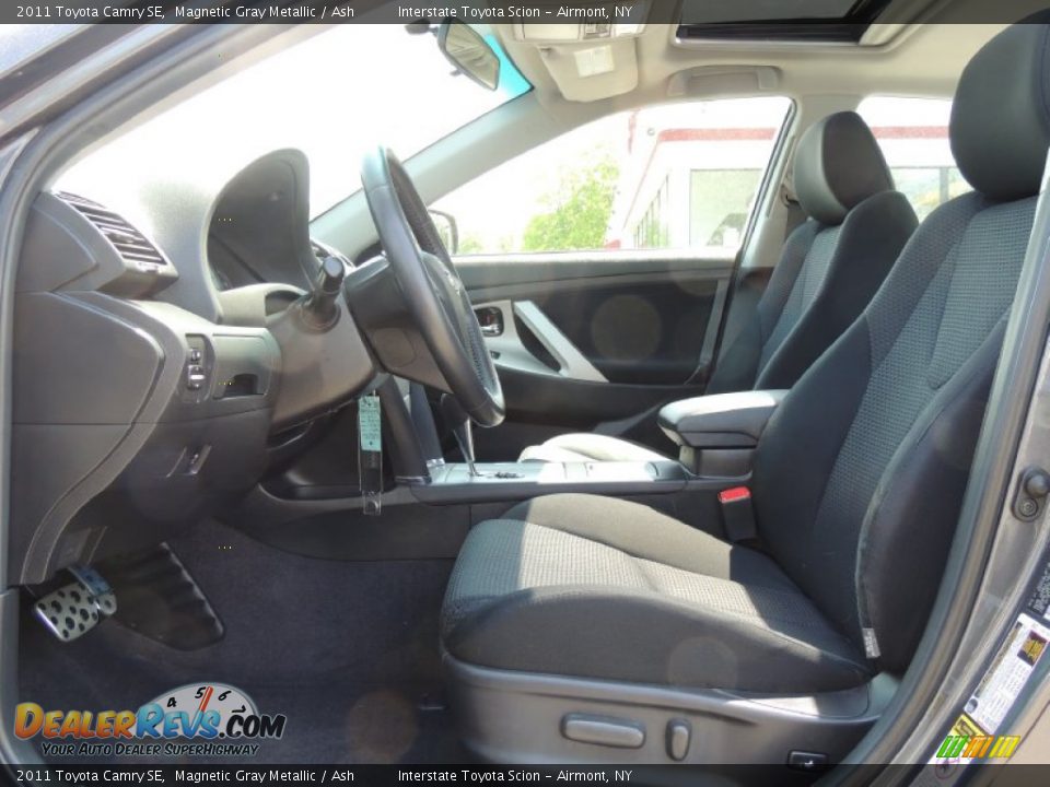 2011 Toyota Camry SE Magnetic Gray Metallic / Ash Photo #10