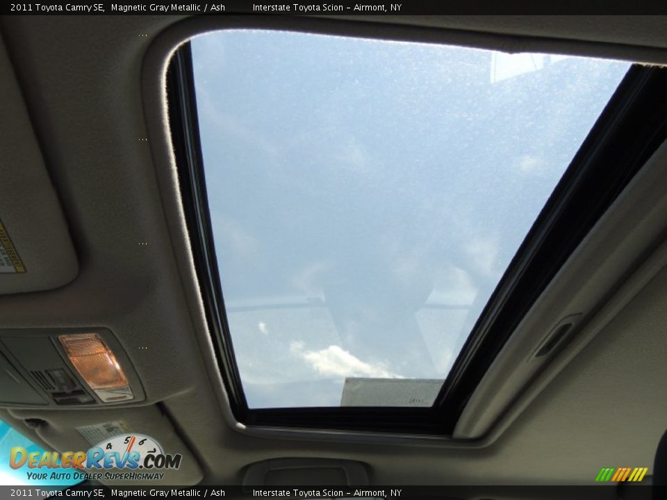 2011 Toyota Camry SE Magnetic Gray Metallic / Ash Photo #11
