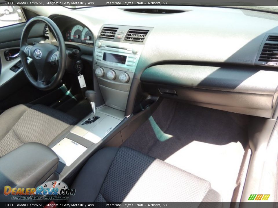 2011 Toyota Camry SE Magnetic Gray Metallic / Ash Photo #21
