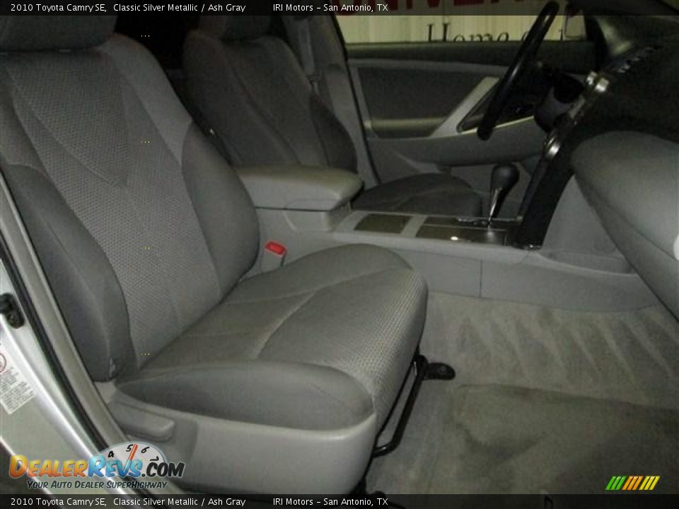 2010 Toyota Camry SE Classic Silver Metallic / Ash Gray Photo #18