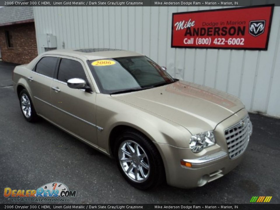 2006 Chrysler 300 C HEMI Linen Gold Metallic / Dark Slate Gray/Light Graystone Photo #1