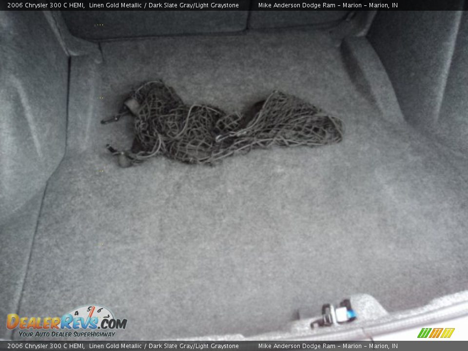 2006 Chrysler 300 C HEMI Linen Gold Metallic / Dark Slate Gray/Light Graystone Photo #9